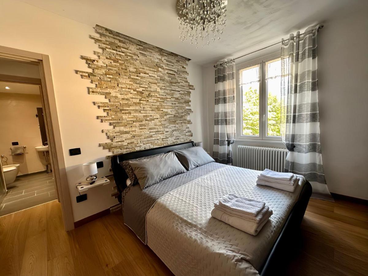 Residenza Basilica Apartment Tirano Bagian luar foto