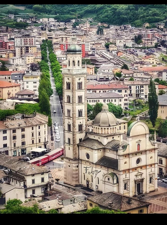 Residenza Basilica Apartment Tirano Bagian luar foto